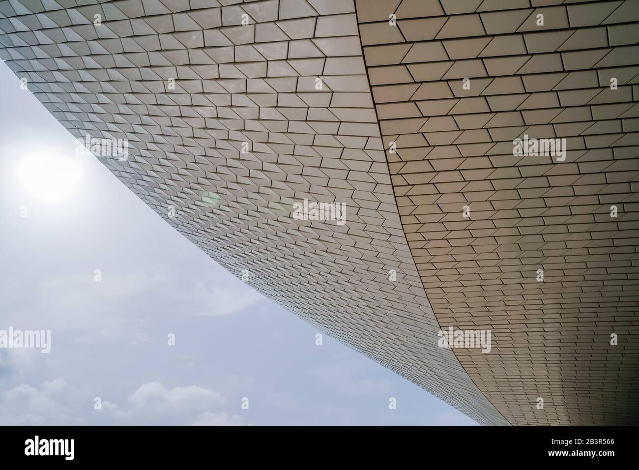 Maat Museum of Art, Architecture and Technology in Lissabon entworfen von der britischen Architektin Amanda Levete Stockfoto