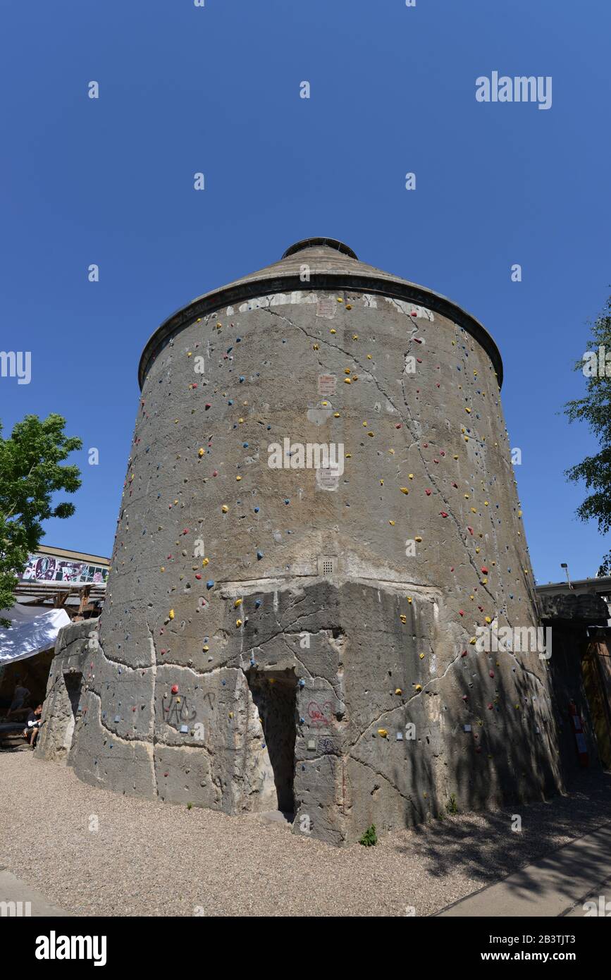 Kletterturm, roh-Gelaende, Revaler Straße, Friedrichshain, Berlin, Deutschland Stockfoto