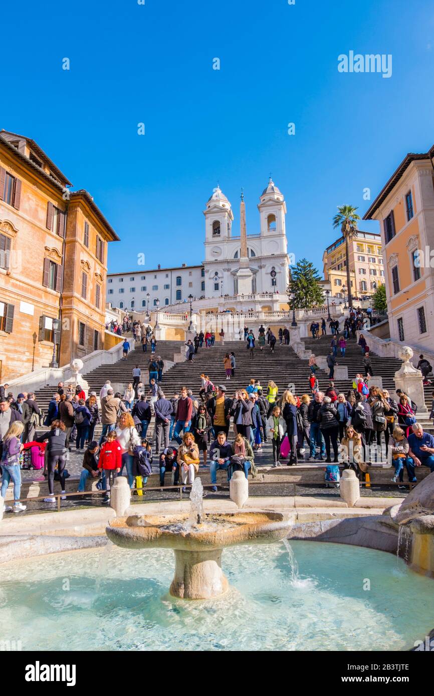 Fontana della Barcaccia, Scalinata di Trinita dei Monti, Spanische Treppe, Rom, Italien Stockfoto