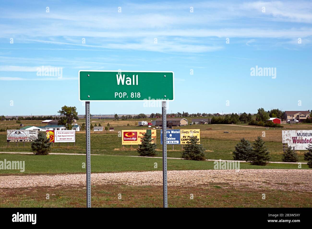 SD00299-00...SOUTH DAKOTA - Batterie der Zeichen, die den Besucher am Eingang der Stadt der Mauer groß machen. Stockfoto