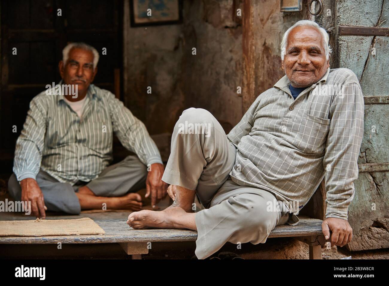 Porträt zweier indischer Männer, Bikaner, Rajasthan, Indien Stockfoto