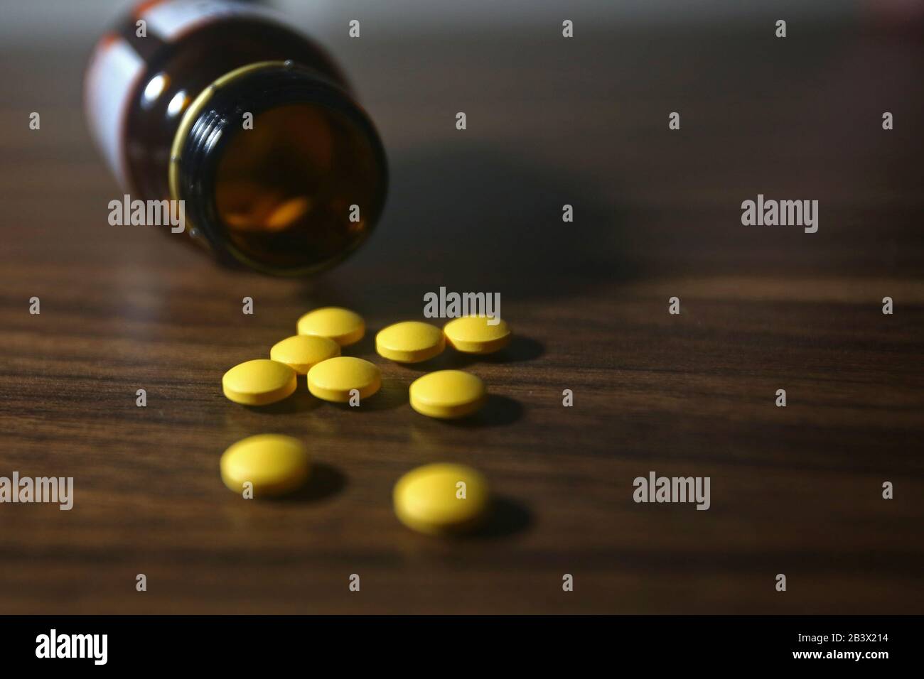 Verschiedene pharmazeutische Medizin Pillen, Tabletten und Kapseln. Stockfoto