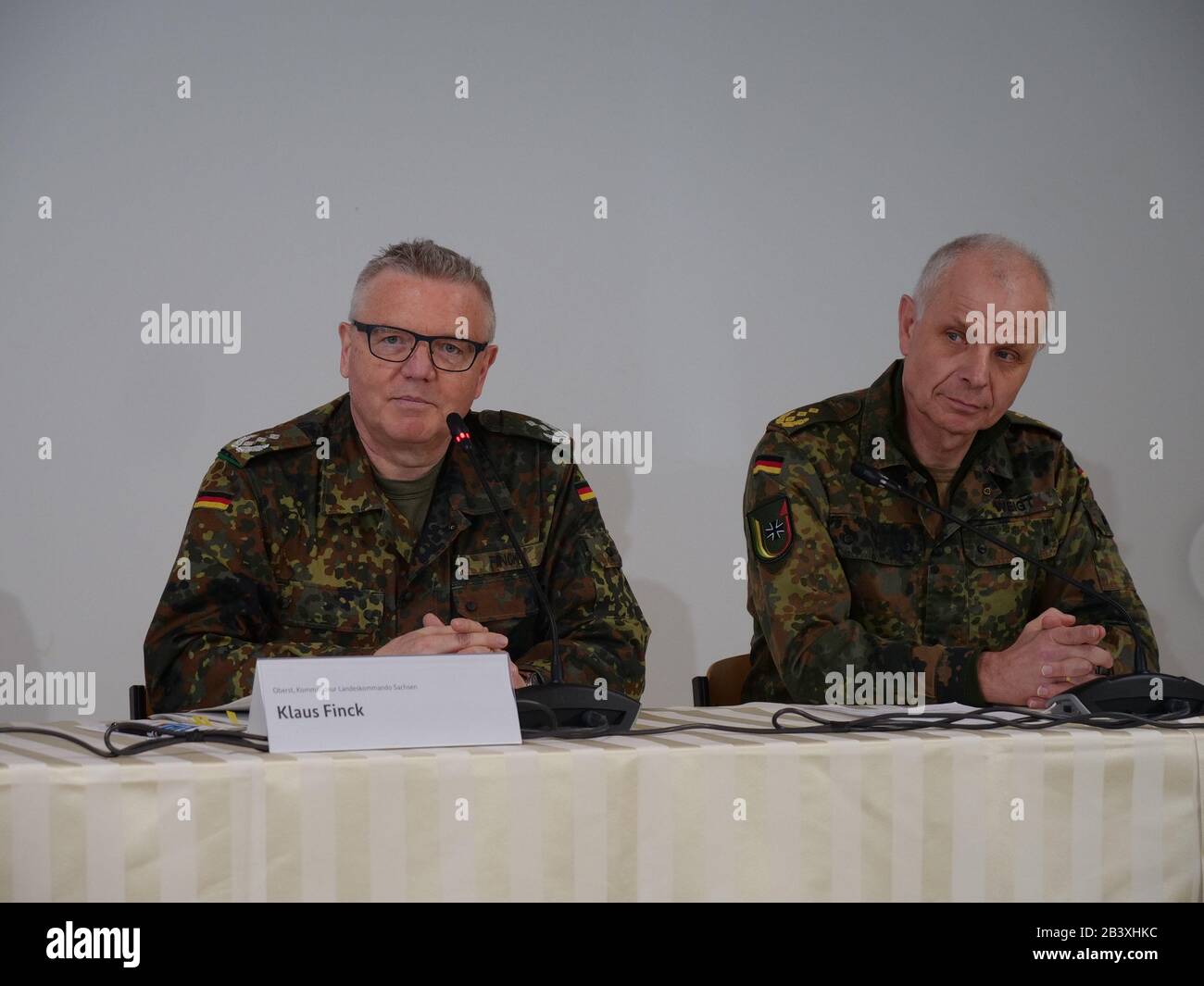 Hartmut Renk, Timothy Eydelnant, Inga Skujina, Michael Kretschmer, Klaus Finck, Jürgen Weigt, Gunnar Brügner beim Pressetermin VERTEIDIGER 2020 in der Wir Stockfoto