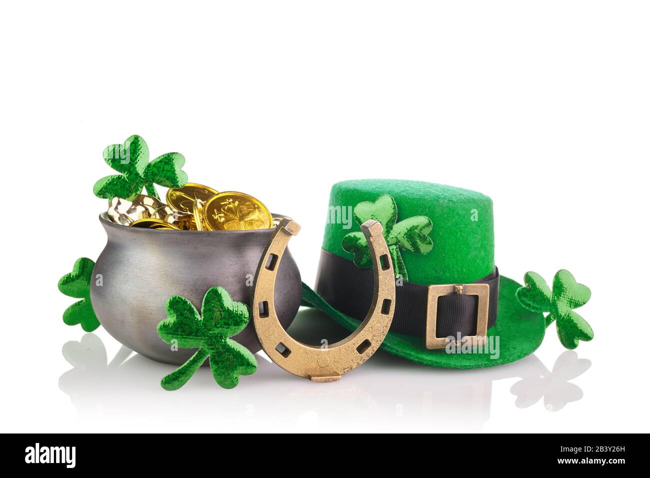 Grün ST. Patrick Day Hintergrund isoliert auf weiß. Grußkarte für den Urlaub. St. patrick Day. Stockfoto