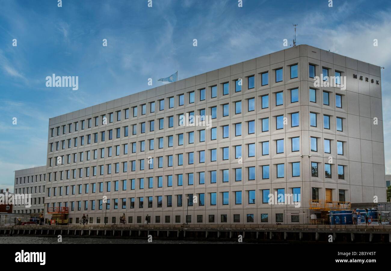 Kopenhagen, Dänemark - 24. juli 2012: Hauptsitz von A.P. Moller-Maersk-Gruppe. Maersk ist die größte Schiffslinie der Welt. Stockfoto