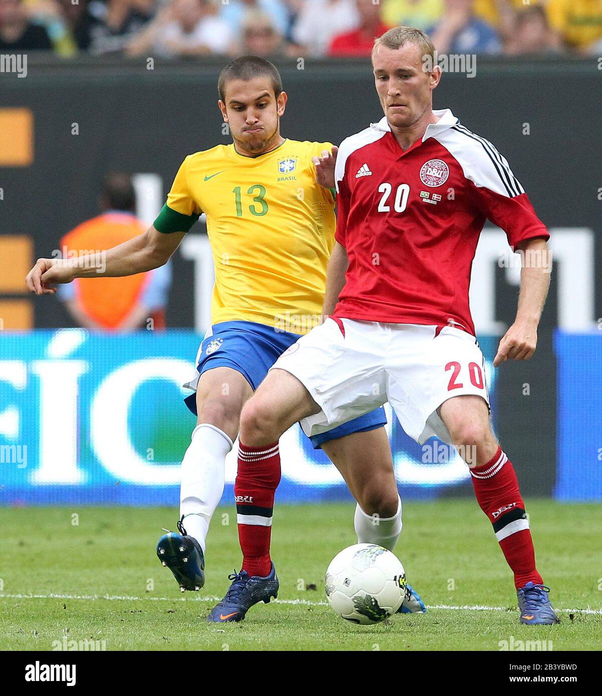 Firo: Fußball, Fußball, International, 26.05.2012 freundlich, freundlich, UEFA-Fußball-Europameisterschaft 2012, Brasilien Brasil BH - Dänemark Dänemark Dänemark 3: 1 Duell, Dänemark Dänemark Dänemark Thomas Kahlenberg, Brasilien Bruno Uvini   Einsatz weltweit Stockfoto