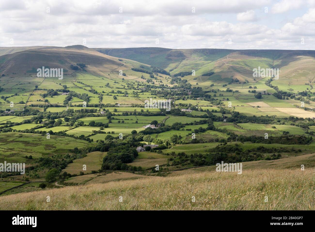 Vale of Edale in Derbyshire Scenic Moorland Landscape, Peak District National Park England Großbritannien, britische Landschaft Farmland Pennine Hills Stockfoto