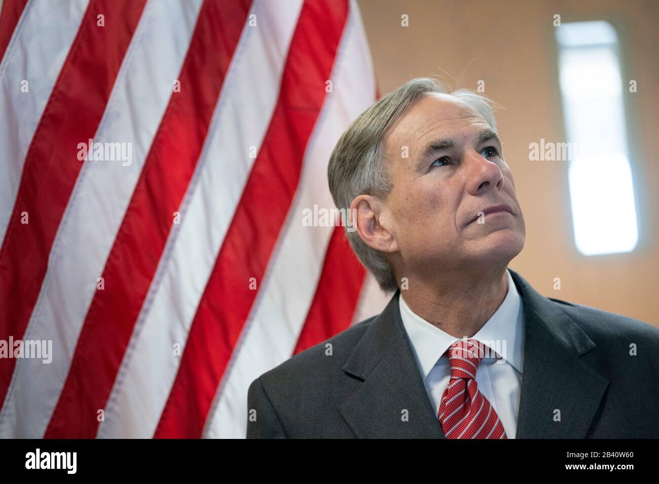 Texas Gesundheitsbeamte einschließlich reg. Greg ABBOTT kündigt die Inbetriebnahme eines landesweiten Labornetzwerks an, um das COVID-19-Coronavirus zu testen, das voraussichtlich Texas treffen wird. Virusfälle werden in Texas getestet, statt Proben an die Centers for Disease Control (CDC) in Atlanta zu verschiffen. Credit: Bob Daemmrich/Alamy Live News Stockfoto