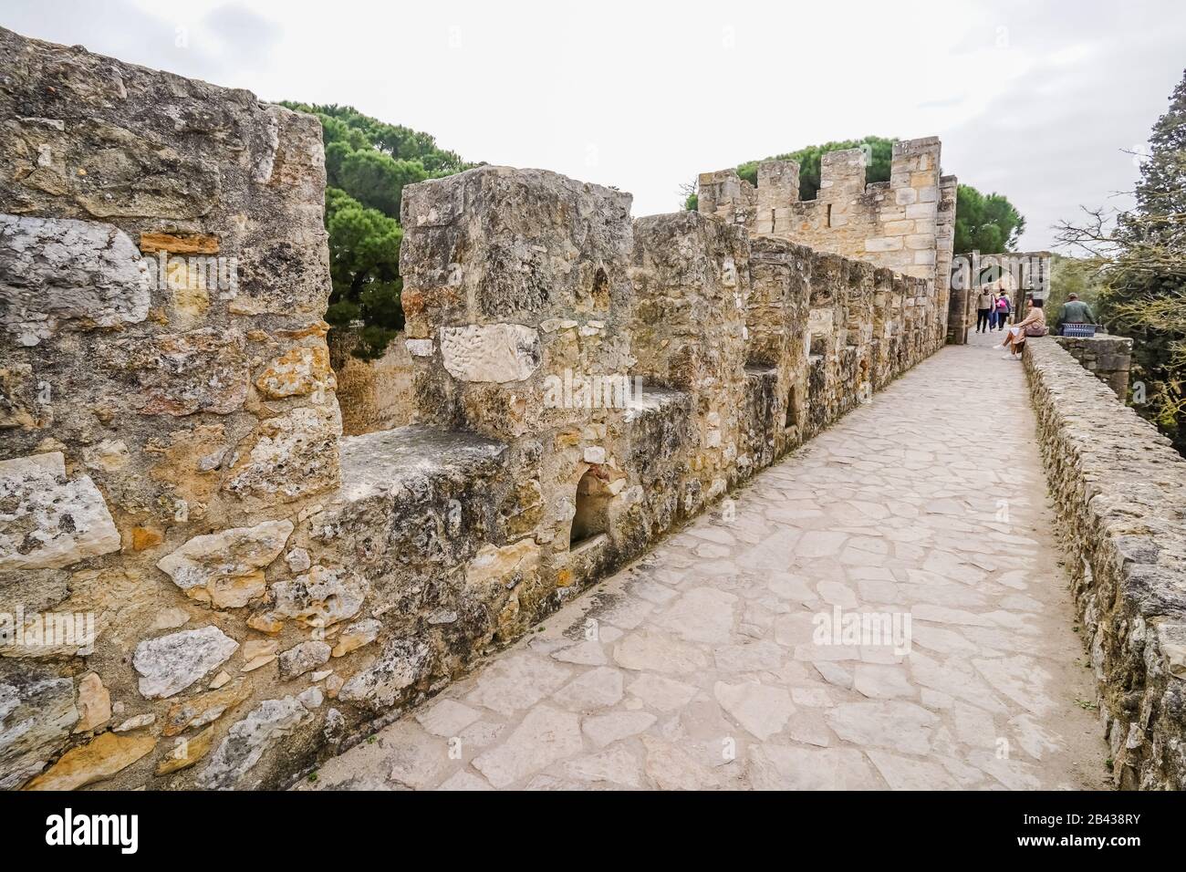 Die Burg São Jorge, eine historische Burg in der portugiesischen Hauptstadt Lissabon, befindet sich in der Freguesia Santa Maria Maior Stockfoto