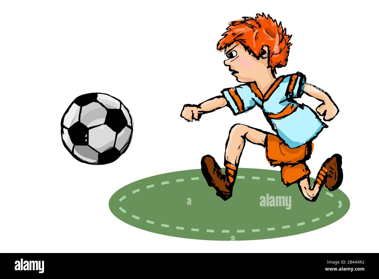Süßer Junge, der Fußball spielt, isoliert auf weißem Hintergrund. Handgezogener kleiner Junge in einer Fußballuniform mit Fußballball tritt auf den Rasen. Bestandsvektor Stock Vektor