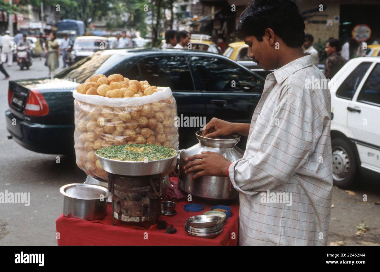 Pani puri Stall auf der Straße, Indien, Asien Stockfoto