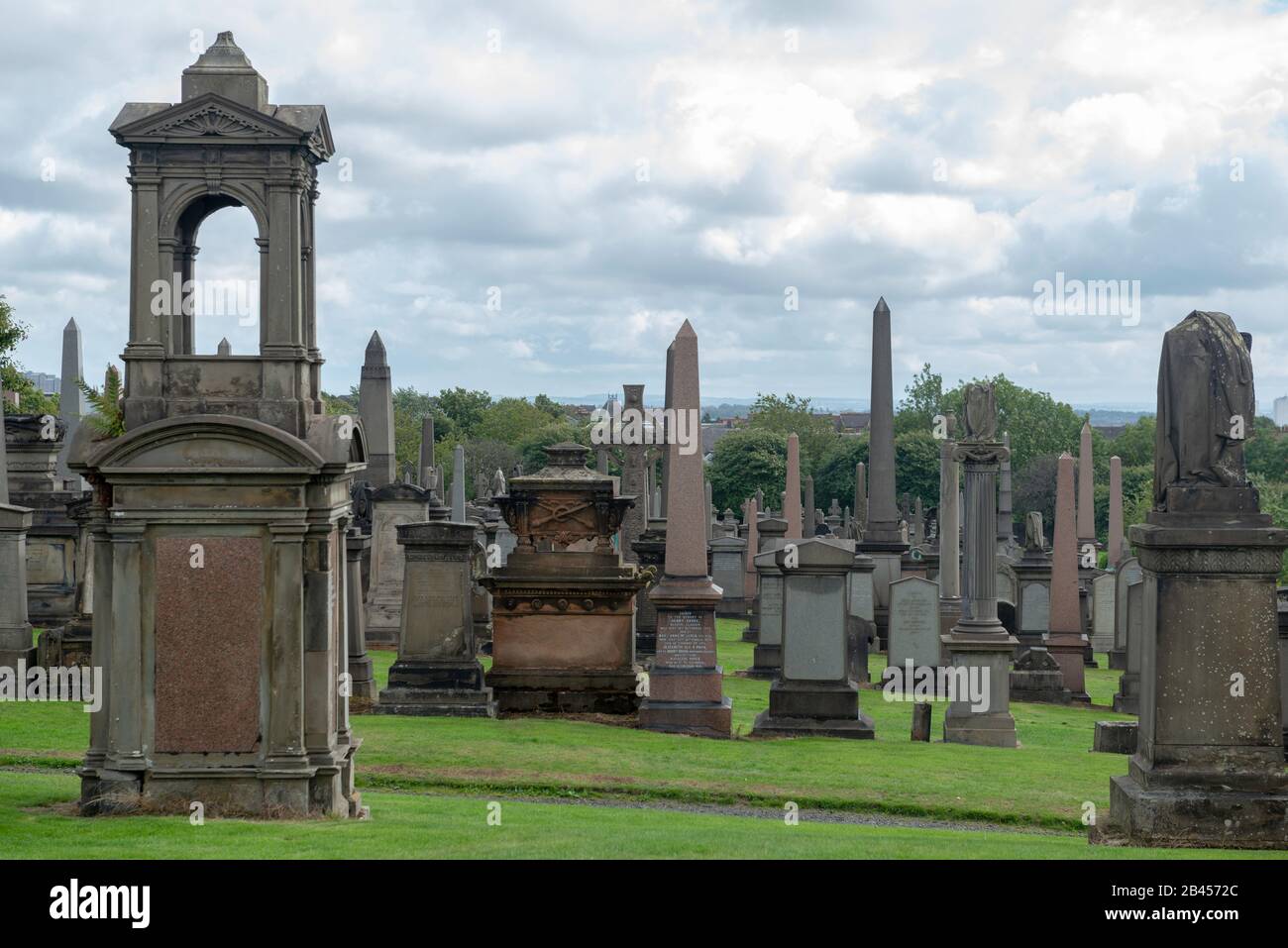 Blick auf die berühmte Necropolis, einen viktorianischen Friedhof im Osten des Stadtzentrums von Glasgow Stockfoto