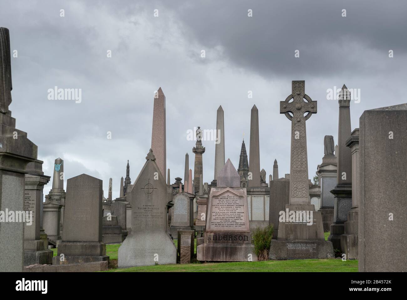 Blick auf die berühmte Necropolis, einen viktorianischen Friedhof im Osten des Stadtzentrums von Glasgow Stockfoto