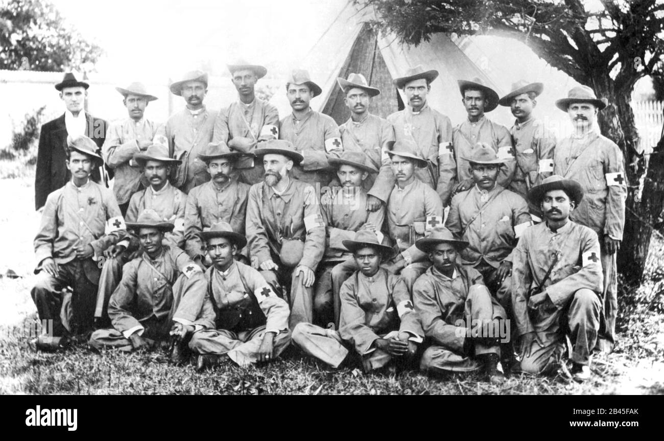 Mahatma Gandhi mit dem Indischen Rettungskorps während des Burenkrieges in Südafrika, 1899 - 1900, altes Bild aus dem 19. Jahrhundert Stockfoto