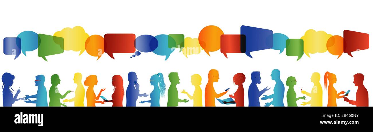 Crowd Talking. Kommunikation zwischen einer großen Gruppe von Menschen, die sprechen. Kommunizieren Sie soziale Netzwerke. Dialog zwischen Menschen. Regenbogenfarben Silhouette Stockfoto