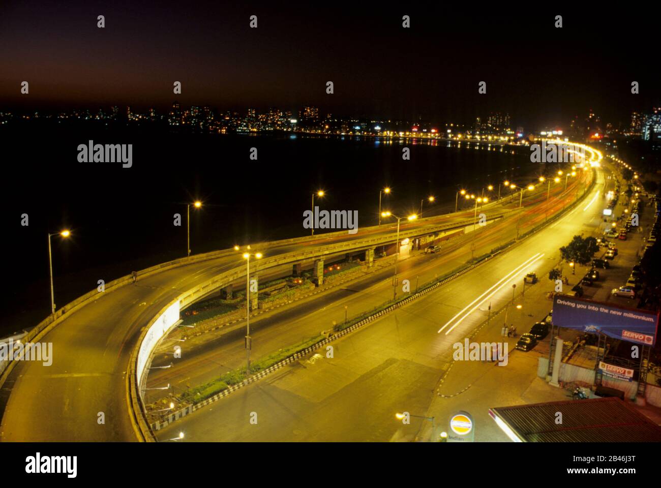 Fliegen Sie über die Straße, fahren Sie auf See, Mumbai Bombay, Maharashtra, Indien, Asien Stockfoto
