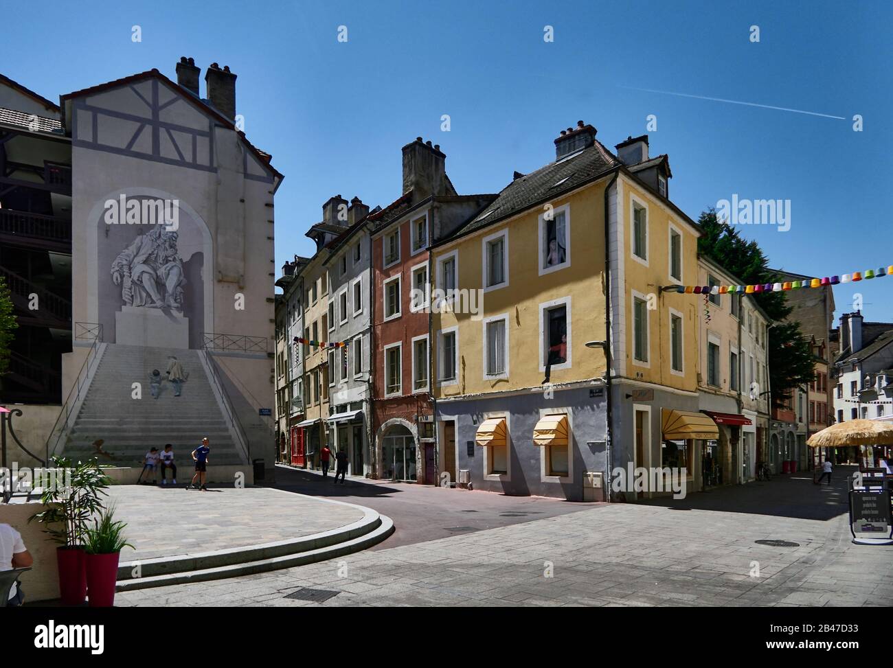 Frankreich, Chalon-sur-Saône, Place du Théâtre, Straßenkunst auf dem Theaterplatz, Wandbild, optische Täuschung Stockfoto