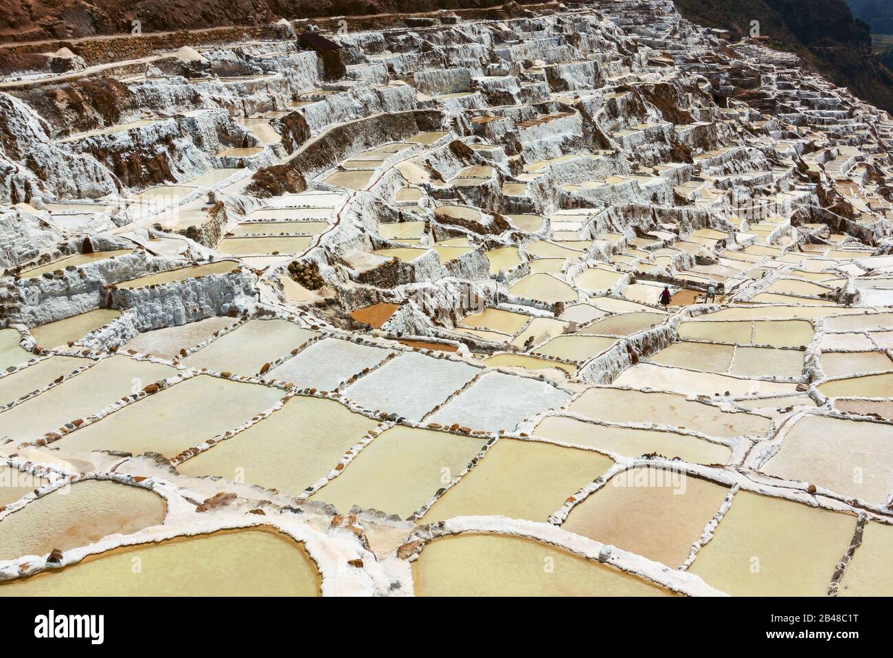 Salinas de Maras, man hat Salzbergwerke in der Nähe von Cusco, Peru, hergestellt Stockfoto