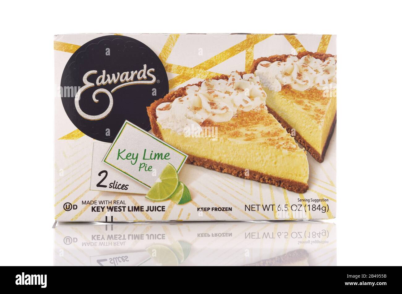 Irvine, KALIFORNIEN - 6. MAI 2019: Eine Schachtel von Edwards Key Lime Pie. Die Schachtel enthält zwei Scheiben der Dessertbehandlung. Stockfoto