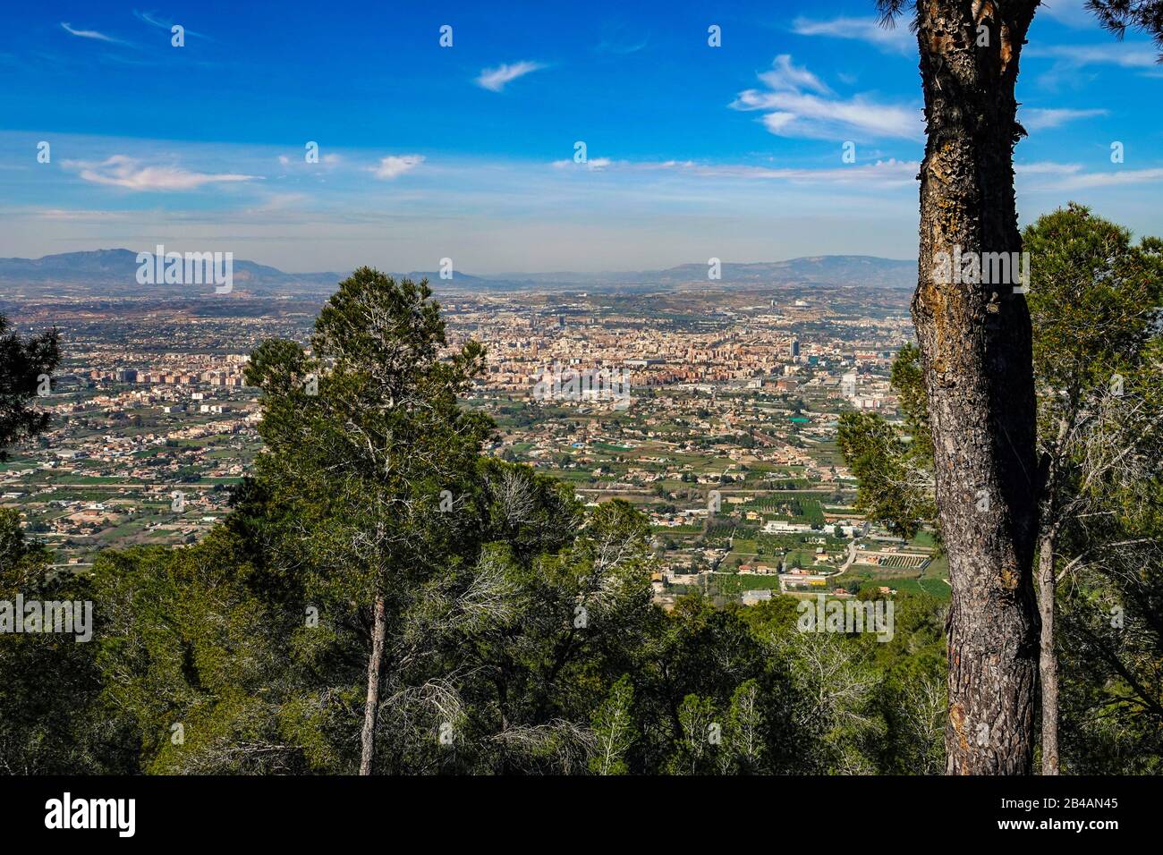 Die spanische Stadt Murcia von oben gesehen, von den Kresten del Gallo Stockfoto