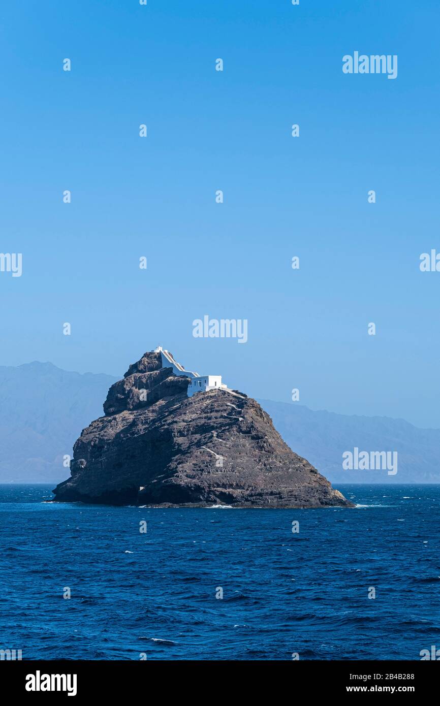 Kap Verde, Insel Sao Vicente, Leuchtturm Don Luis auf der Spitze von Ilheus dos Passaros Insel Stockfoto