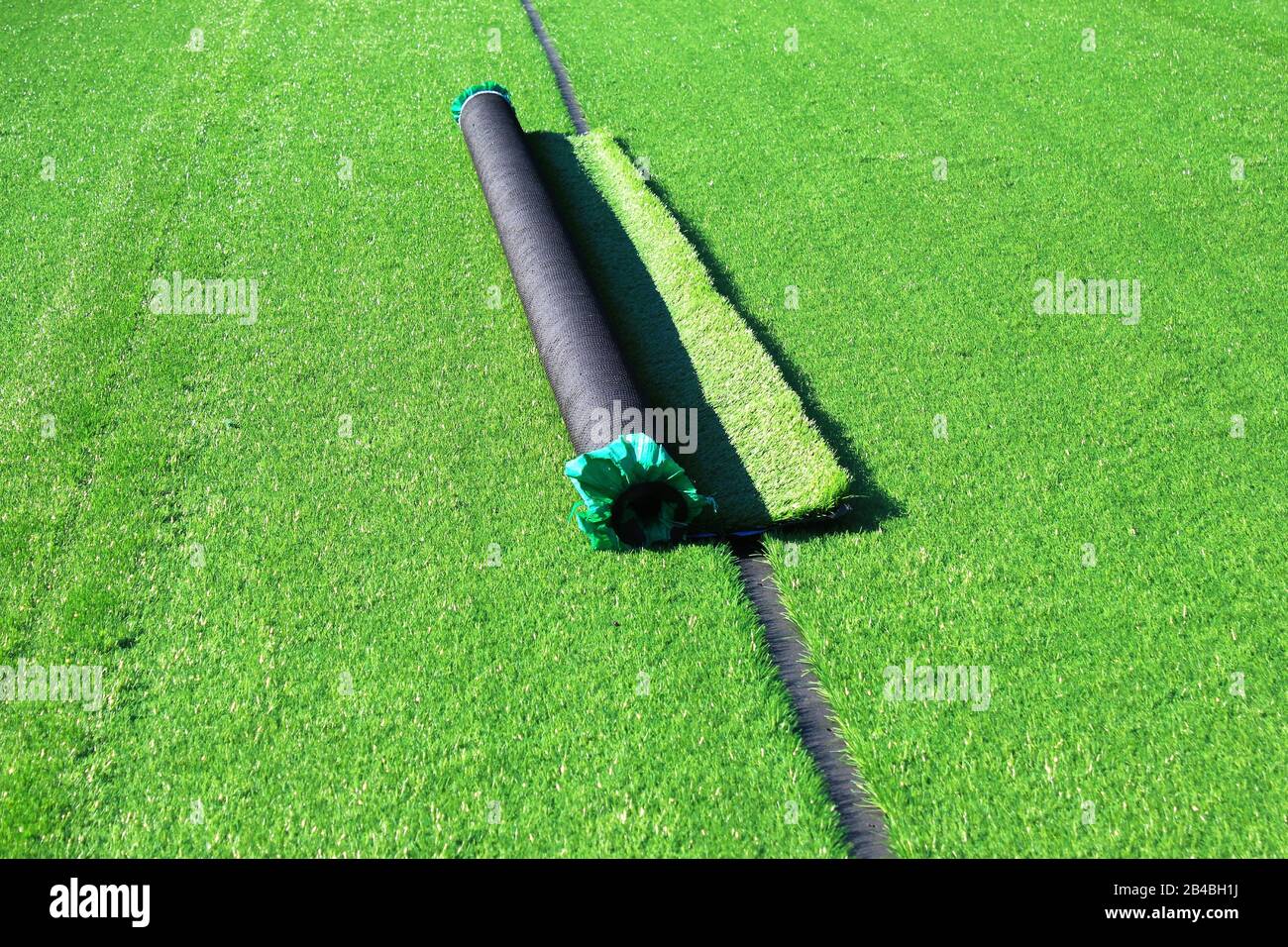 Kunstrasenfußballfeldbau - Athen, Griechenland, Februar 2020. Stockfoto