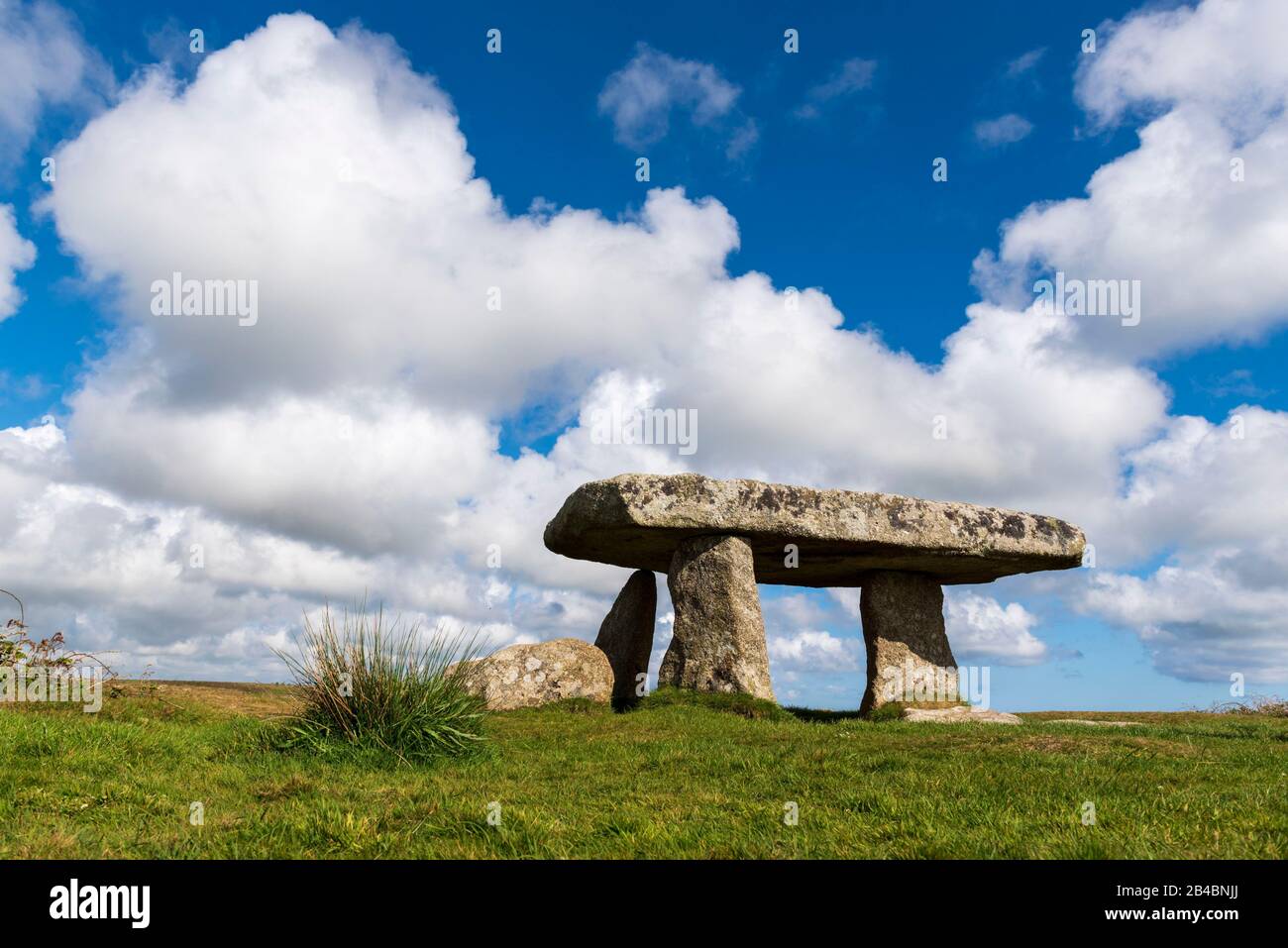 Großbritannien, England, Cornwall, Lanyon Quoit, spätneolithische oder Frühbronzezeitliche Stehsteine Stockfoto