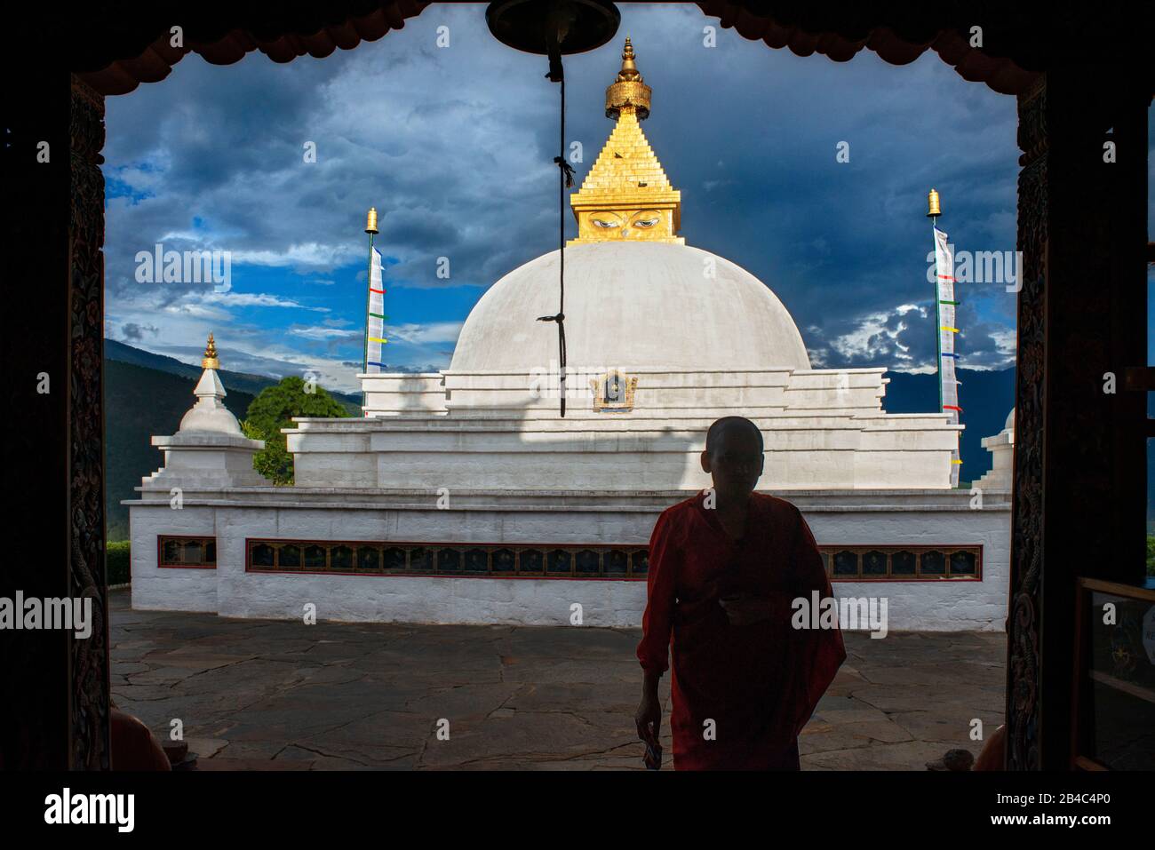 Sangchhen Dorji Lhendrub Choling Nunnery ein buddhistisches Nonnen College und Tempel Stupa Punakha Bhutan. Das Kloster Sangchchen Dorji Lhuendrup ist ein großer Tempel Stockfoto