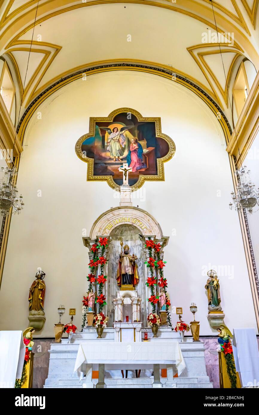 Basilica Altar Templo de San Agustin Church Puebla Mexico. Die Jesuitenkirche wurde 1555 bis 1612 erbaut Stockfoto