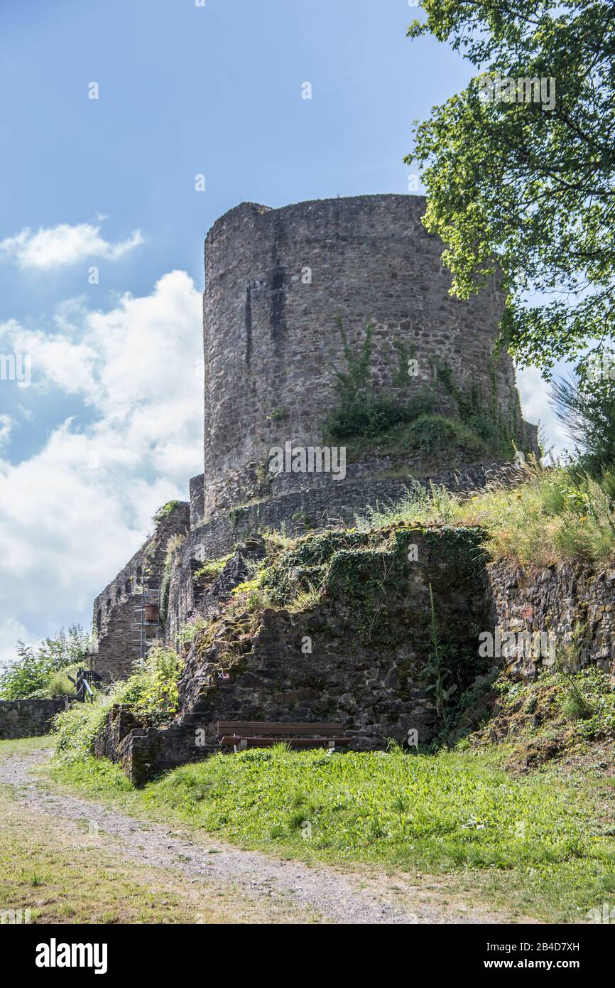 Burgruine Windeck aus dem Mittelalter Stockfoto