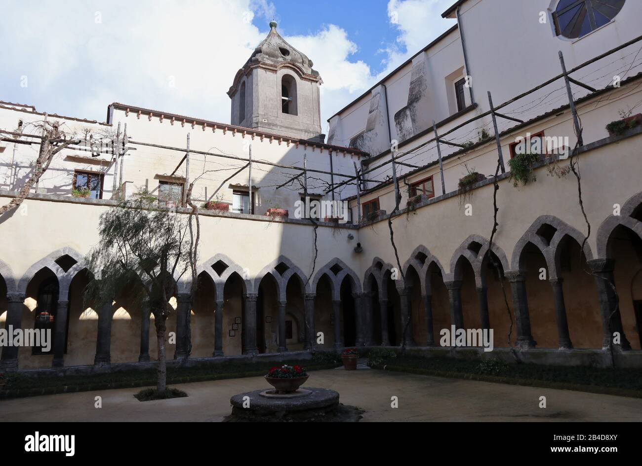 Chiostro di San Francesco Stockfoto