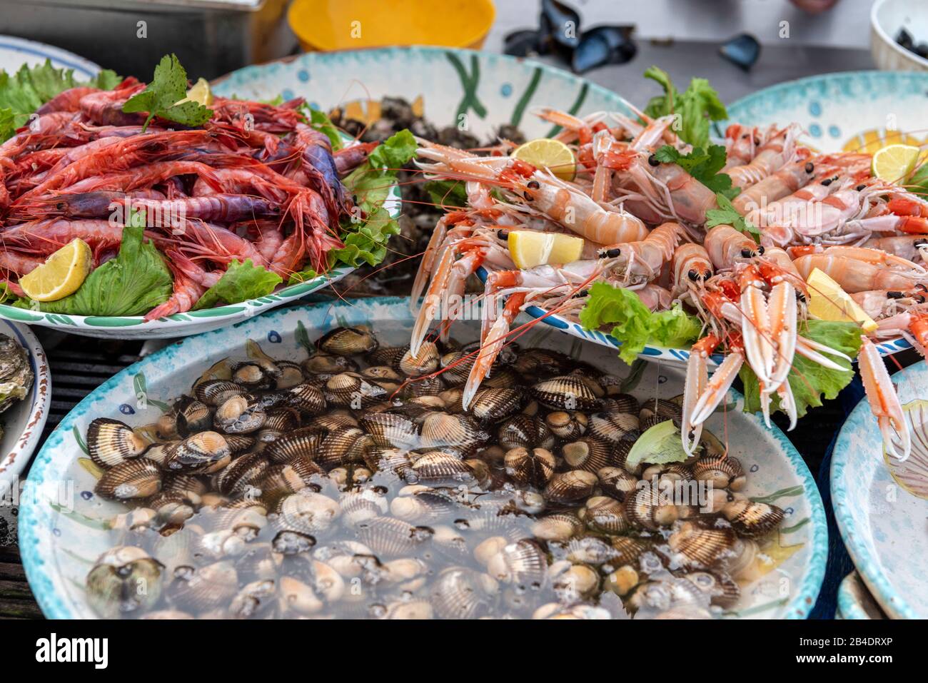 Gallipoli, Provinz Lecce, Salento, Apulien, Italien, Europa. Auf dem Fischmarkt in Gallipoli Stockfoto