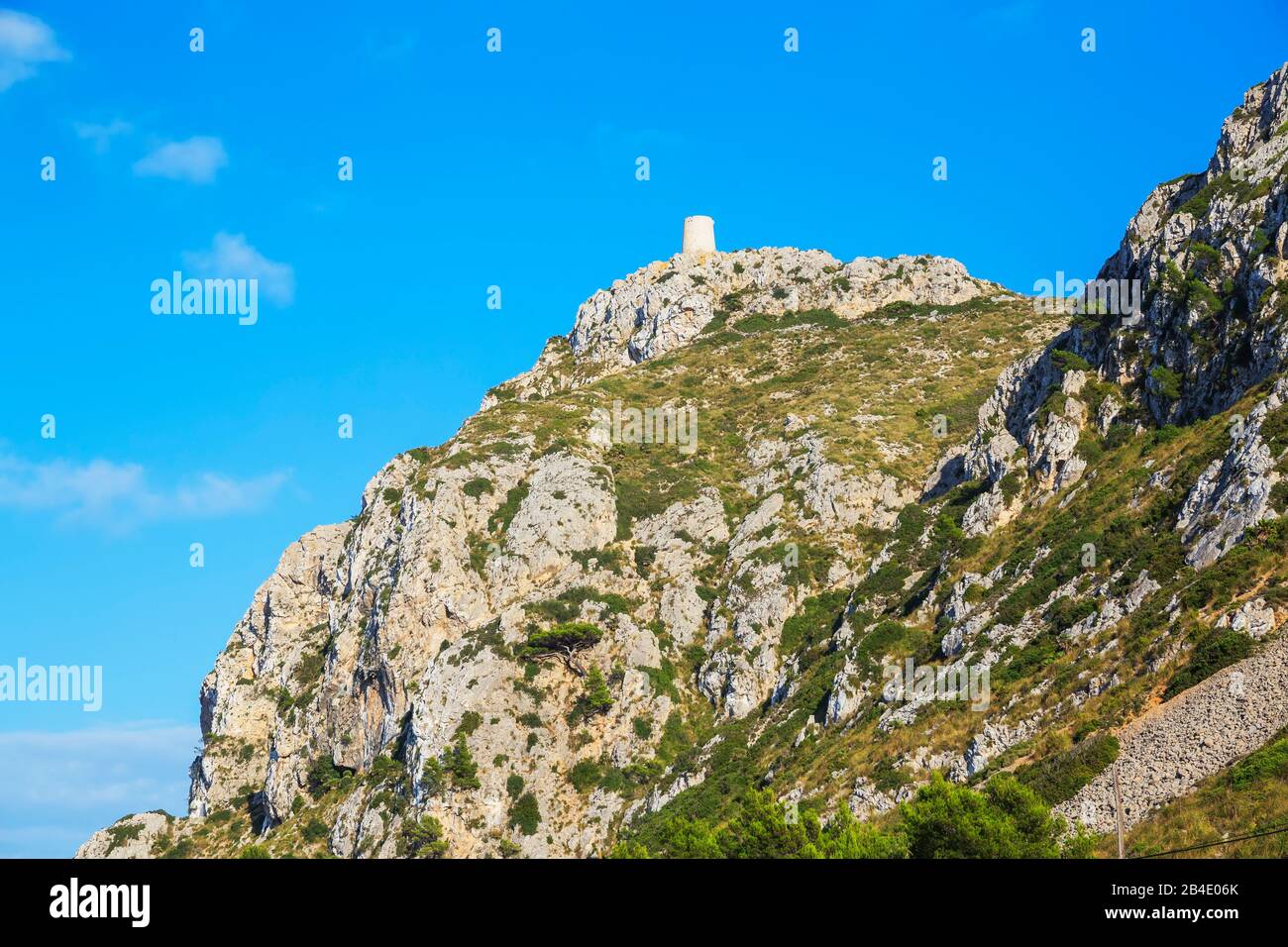 Der alte Aussichtsturm von Talayot de Almallutx, Cap de Formentor, Mallorca, Balearen, Spanien, Europa Stockfoto