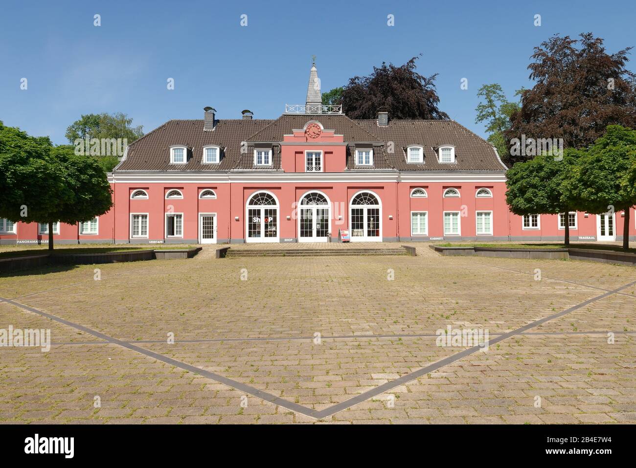 Blick auf Schloss Oberhaushausen, Oberhausener Land, Nordrhein-Westfalen, Deutschland Stockfoto