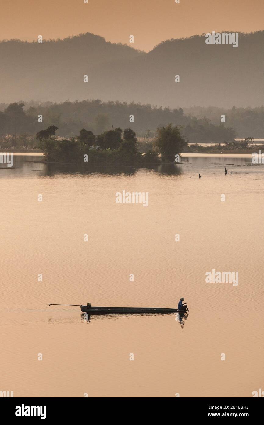 Laos, Sainyabuli, Nam Tien Reservoir, Boote Stockfoto