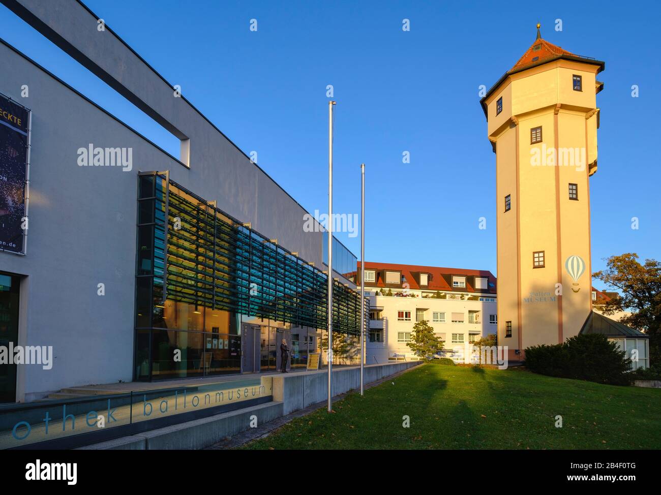 Ballonmuseum gersthofen mit wasserturm Fotos und Bildmaterial in
