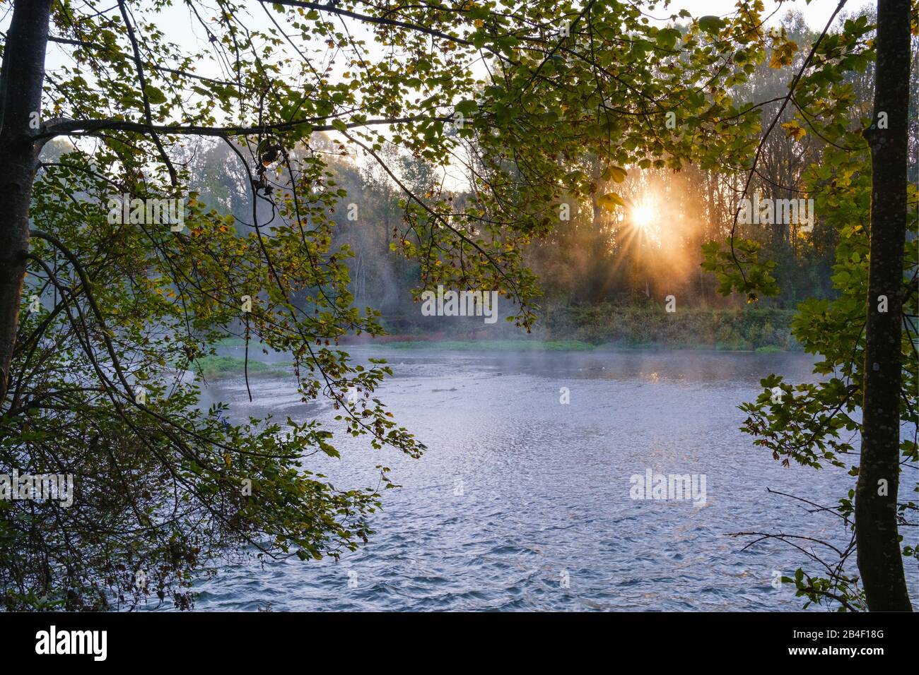 Isar bei Sonnenaufgang, Naturschutzgebiet Isarauen zwischen Hangenham und Moosburg, bei Isar bei Sonnenaufgang, Naturschutzgebiet Isarauen zwischen Hangenham und Moosburg, bei