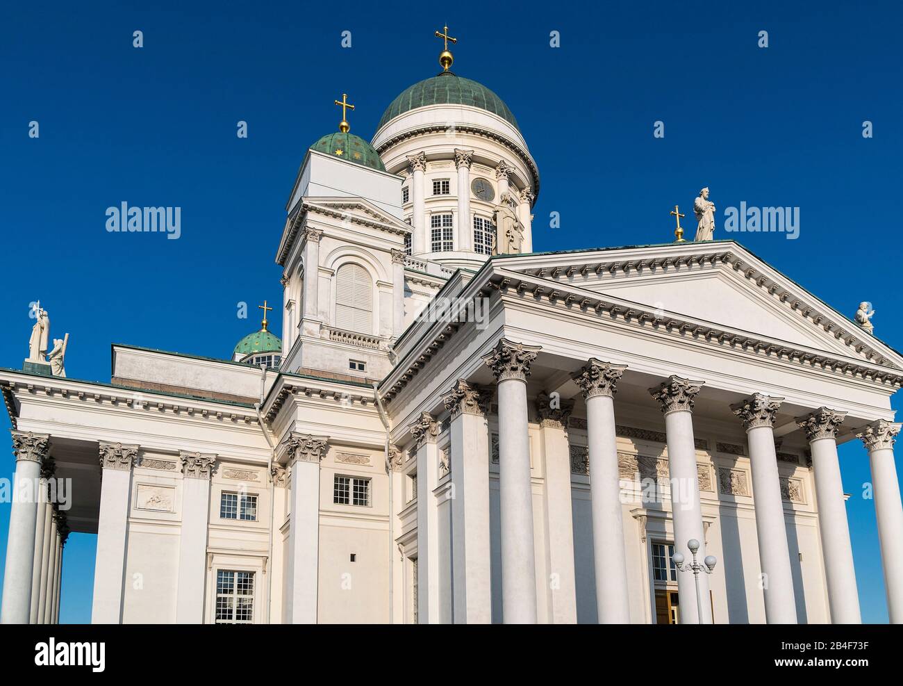 Helsinki, Kathedrale, Portal mit Säulen Stockfoto
