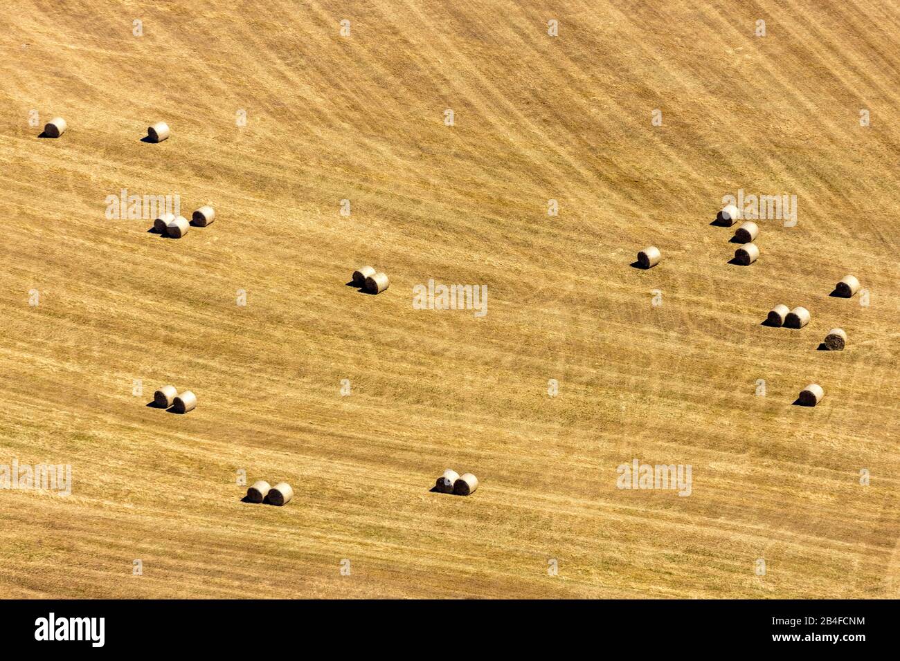 Luftbild geerntete Felder in Neviges - Velbert im Ruhrgebiet im Land Nordrhein-Westfalen in Deutschland. Stockfoto