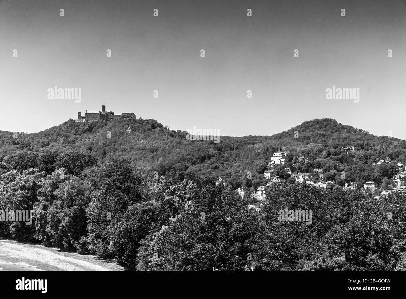 Blick auf Eisenach, Stadtansicht, Wälder, Hügel, Grün, Thüringen, Deutschland, Europa, Stockfoto