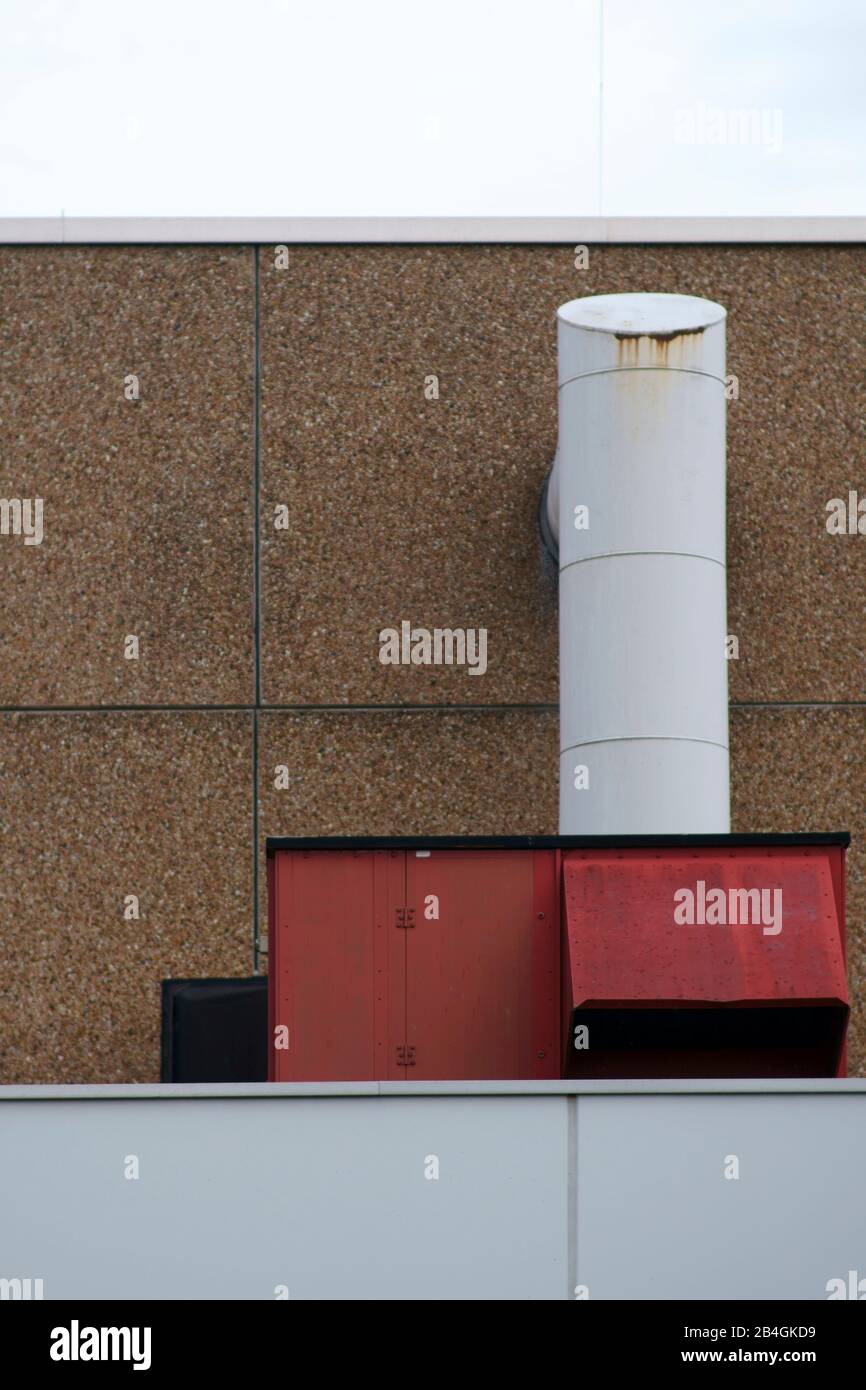 Die Belüftung und Dunstabzugshauben öffentlicher Gebäude. Stockfoto