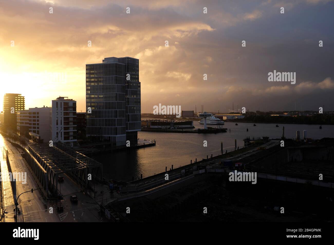 Blick vom 25h Hotel in der Hafenstadt Stockfoto