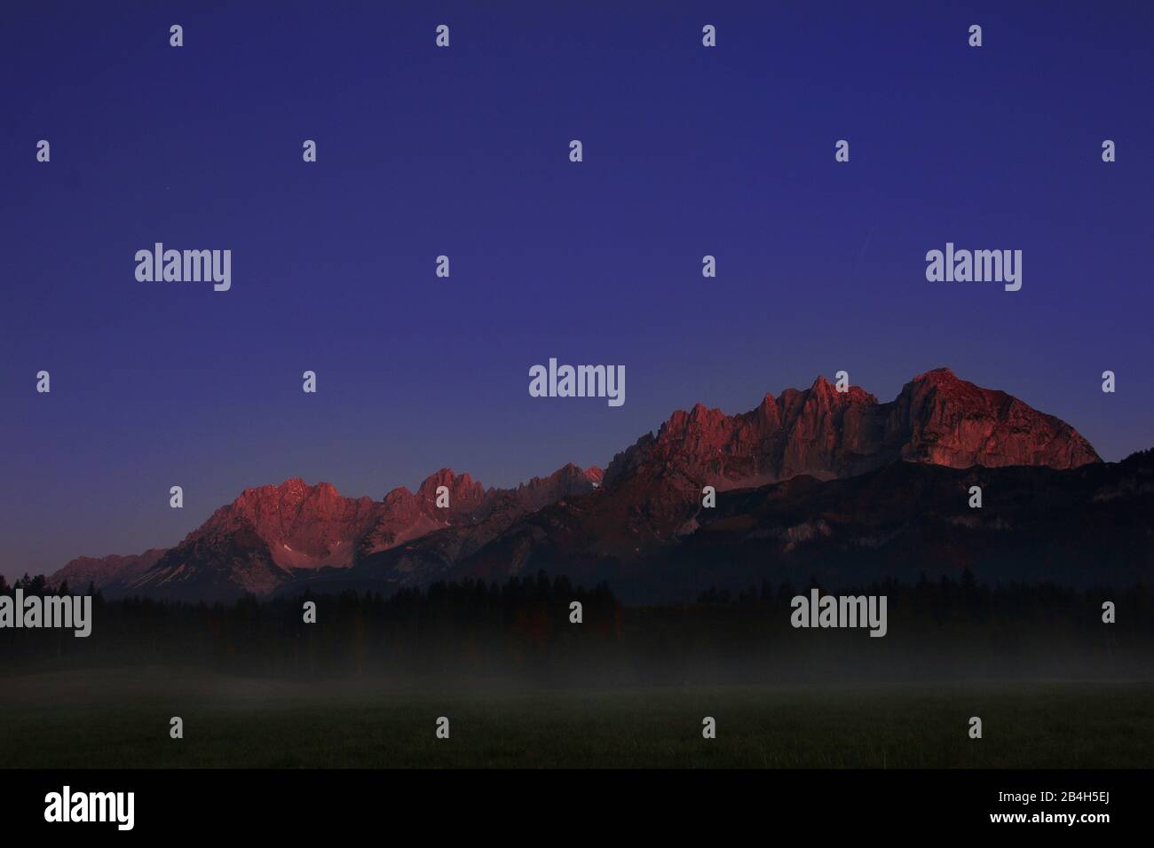 Wilder Kaiser im Morgenlicht Stockfoto