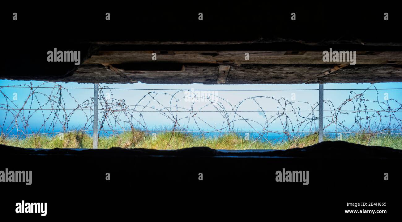 Pointe du Hoc, Blick von der deutschen Position zur Invasionsküste Stockfoto