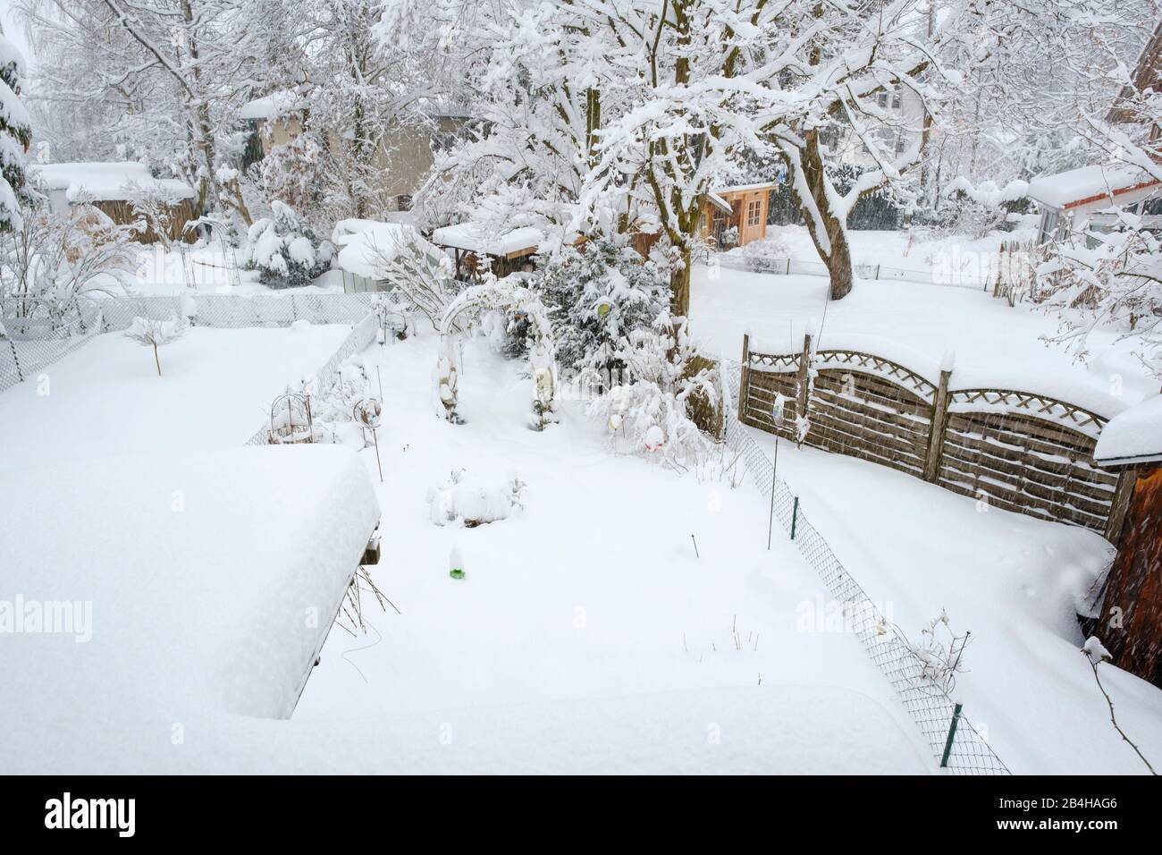 Tiefschneegarten, Geretsried, Oberbayern, Bayern, Deutschland Stockfoto