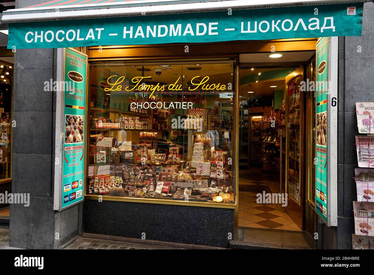 Europa, Belgien, Brüssel, Chocolatier, Schokoladengeschäft, draußen Stockfoto