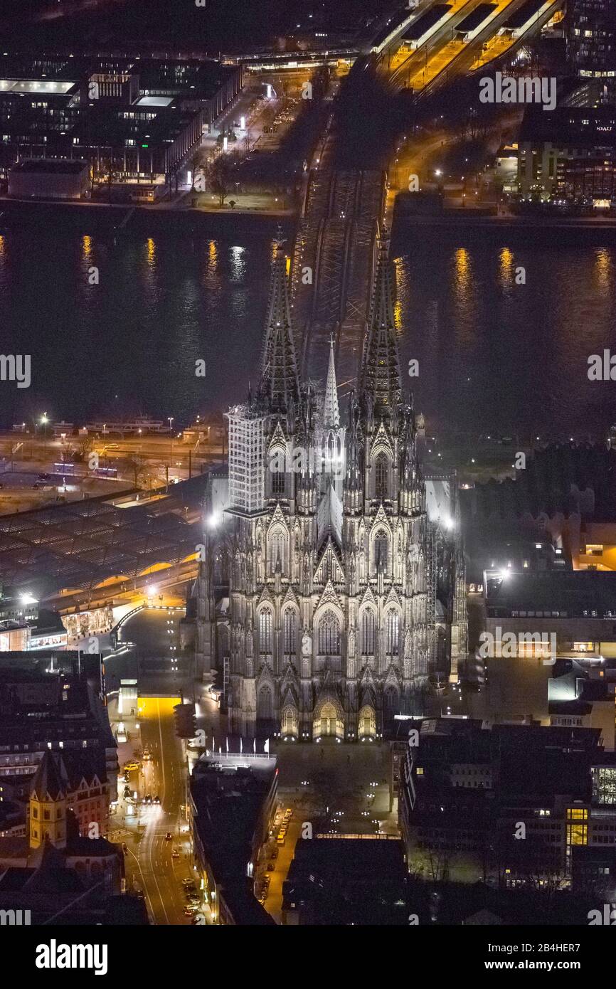 , Kölner Dom in der Nacht, 26.03.2013, Luftbild, Deutschland, Nordrhein-Westfalen, Köln Stockfoto