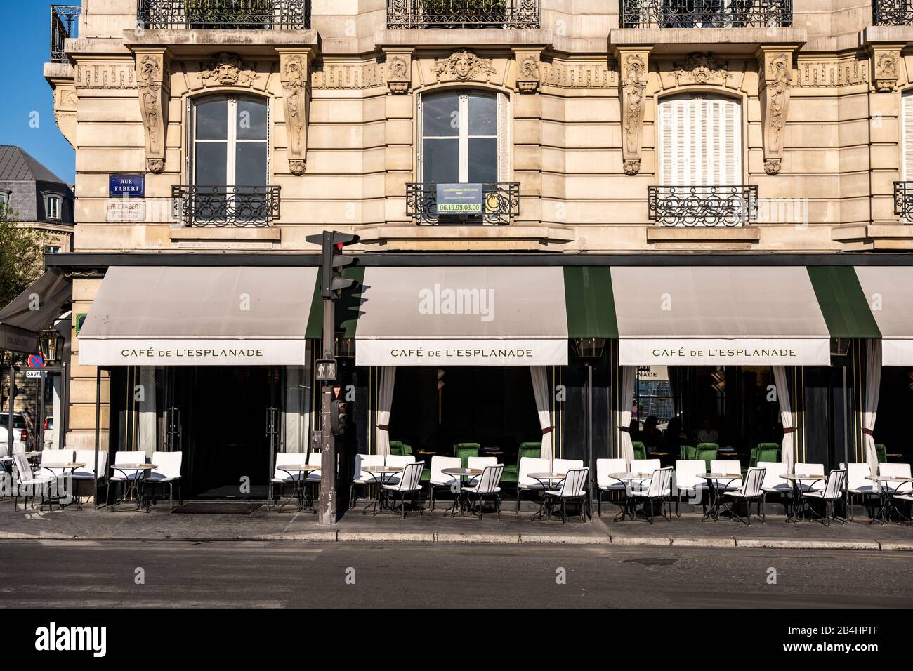 Das Café de l'Esplanade in der Rue Fabert im 7. Bezirk neben dem Invalidendom, Paris, Frankreich, Europa Stockfoto