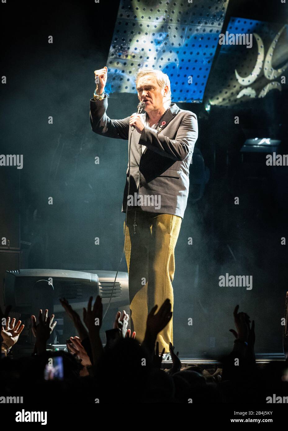 Leeds, Großbritannien. März 2020. Morrissey startet seine letzte UK & European Tour in der Leeds First Direct Arena, um mit der Veröffentlichung seines neuesten Albums zusammenfallen zu können; I Am Not A Dog On A Chain Credit: Kenny Brown/Alamy Live News Stockfoto