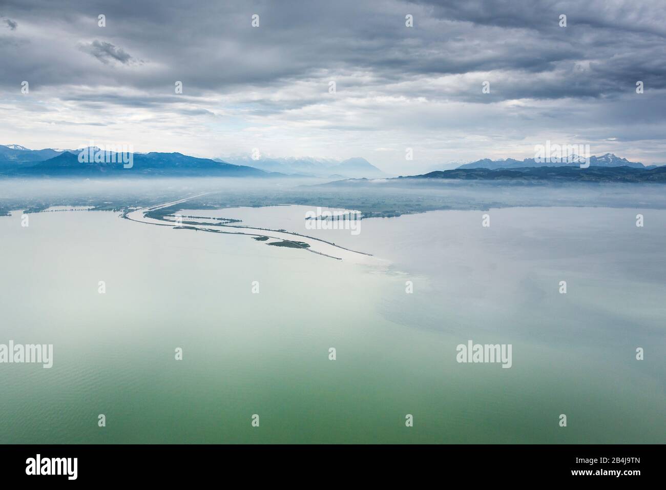 Deutschland, Österreich, Schweiz, Dreiländereck, Bodenseeraum mit Rheinvorstrecken (Mund) und Rheintal. Stockfoto